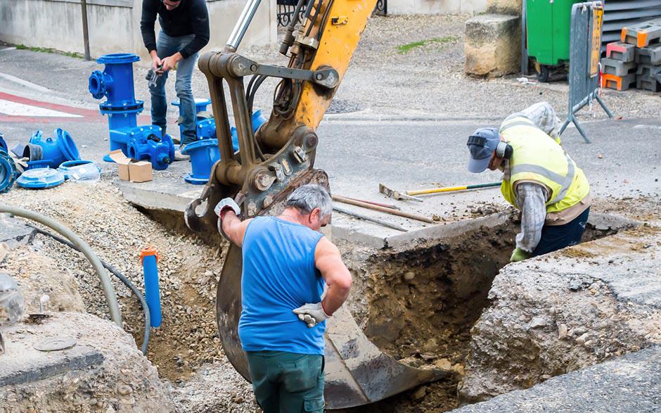 comment déboucher des toilettes avec un cintre Asnières-sur-Seine